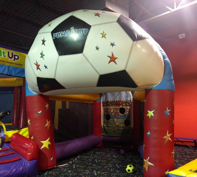 Pump It Up Orland Park Kids Birthdays and More (Orland&nbspPark,&nbspIL)